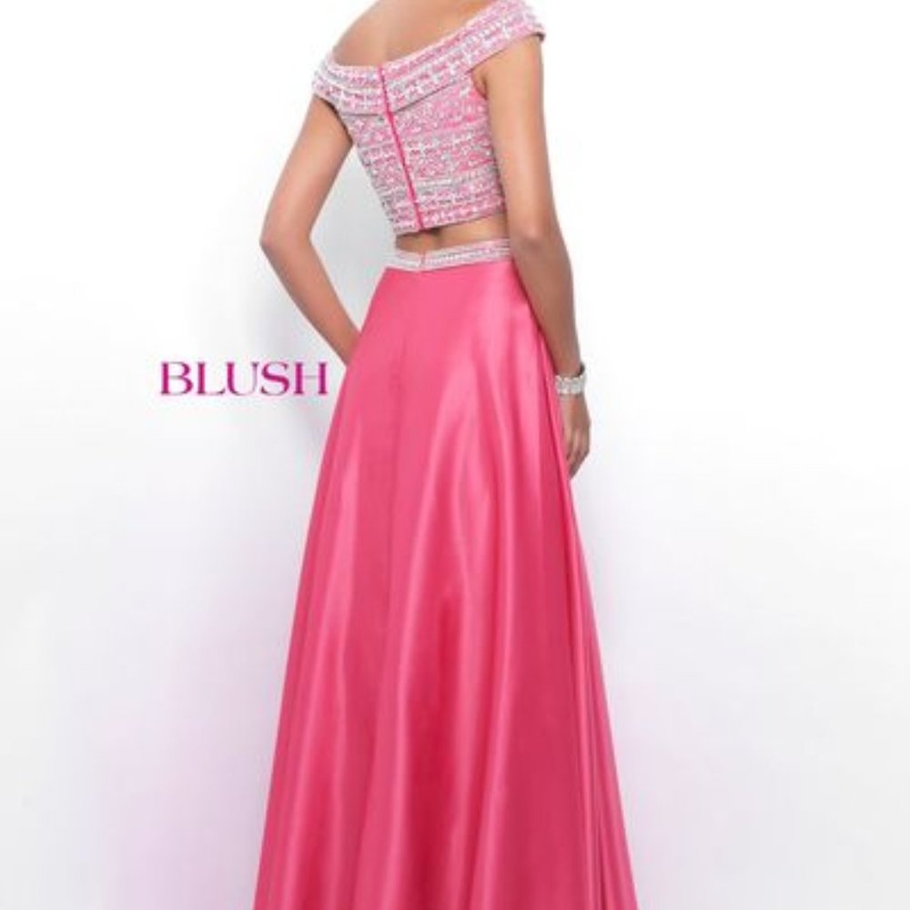 Prom dress- 2 piece, skirt length below the knee